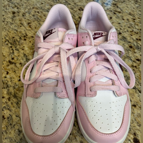 Nike Dunk Low Pink Foam Red White (GS) size 6.5 fits womens 8 - Picture 6 of 6